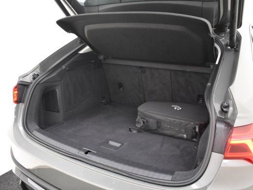 Audi Q3 45 TFSI e S Edition 245 pk S-TRONIC/AUTO | Panoramadak | Lederen bekleding | Elektrische achterkl... ActivLease financial lease