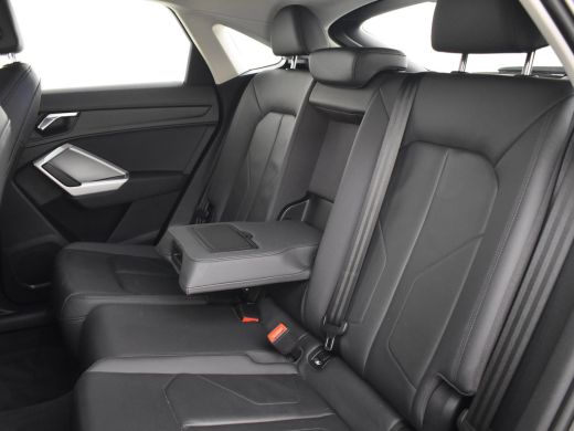 Audi Q3 45 TFSI e S Edition 245 pk S-TRONIC/AUTO | Panoramadak | Lederen bekleding | Elektrische achterkl... ActivLease financial lease