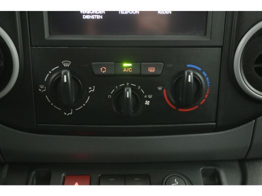 Citroën Berlingo 1.6 BlueHDI 100PK | Automaat | 3 Zits | Airco | Cruise | Carplay | Navi | 2xSchuifdeur | Parkeers... ActivLease financial lease