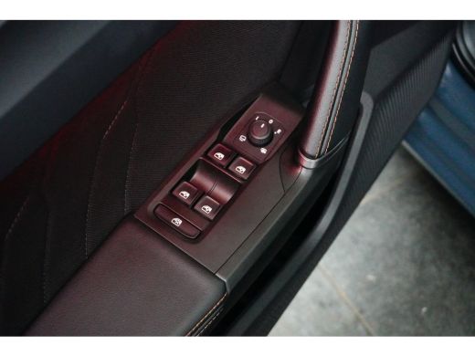 CUPRA Leon Sportstourer 1.5 e-Hybrid 204pk Business | Camera | Stoel & Stuurverwarming | 18" | Keyless ActivLease financial lease