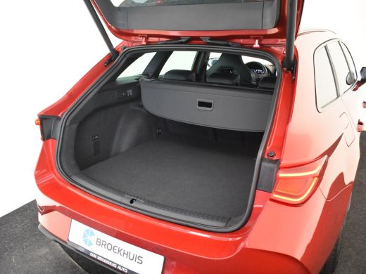 CUPRA Leon Sportstourer VZ e-Hybrid 245pk DSG/AUTO | Lederen bekleding | Elektrisch verstelb. bestuurdersstoel | Trekhaak... ActivLease financial lease