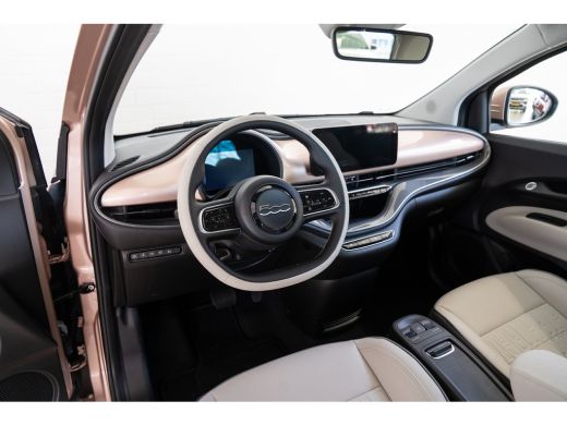 Fiat 500e 3+1 La Prima 42 kWh | 8 Jaar Garantie | SOH 100% | Camera | Navigatie | Leder | Parkeersensoren |... ActivLease financial lease
