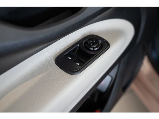 Fiat 500e 3+1 La Prima 42 kWh | 8 Jaar Garantie | SOH 100% | Camera | Navigatie | Leder | Parkeersensoren |... ActivLease financial lease