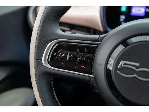 Fiat 500e 3+1 La Prima 42 kWh | 8 Jaar Garantie | SOH 100% | Camera | Navigatie | Leder | Parkeersensoren |... ActivLease financial lease