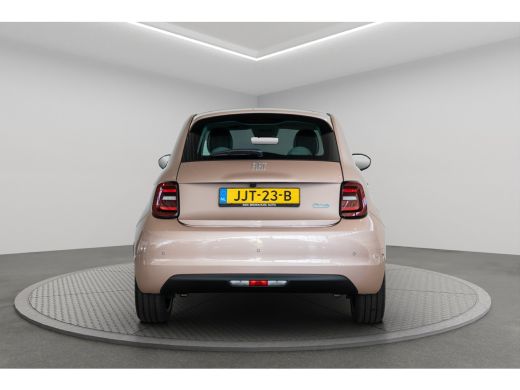 Fiat 500e 3+1 La Prima 42 kWh | 8 Jaar Garantie | SOH 100% | Camera | Navigatie | Leder | Parkeersensoren |... ActivLease financial lease