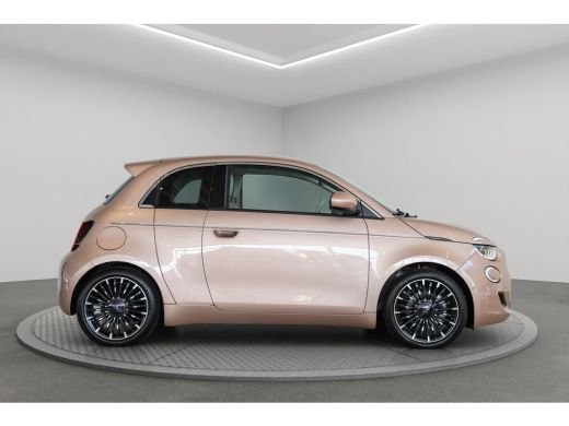 Fiat 500e 3+1 La Prima 42 kWh | 8 Jaar Garantie | SOH 100% | Camera | Navigatie | Leder | Parkeersensoren |... ActivLease financial lease