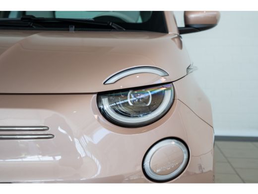 Fiat 500e 3+1 La Prima 42 kWh | 8 Jaar Garantie | SOH 100% | Camera | Navigatie | Leder | Parkeersensoren |... ActivLease financial lease