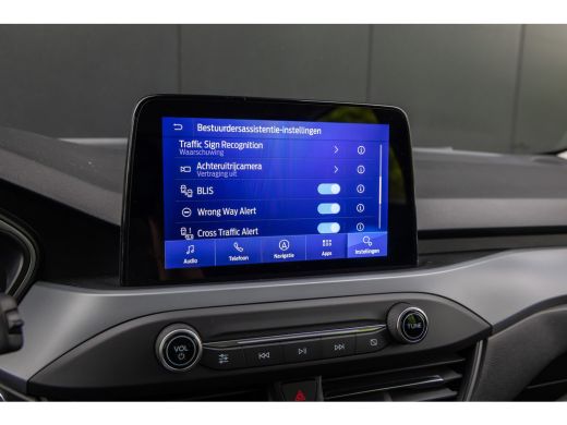 Ford Focus 1.0 EcoBoost Hybrid Titanium X | Adaptieve cruise | Dodehoek detectie | Head-up display | LED ver... ActivLease financial lease