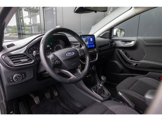Ford Puma 1.0 EcoBoost Hybrid Titanium | Dealer o.h. | Trekhaak | LED verlichting | Cruise control ActivLease financial lease