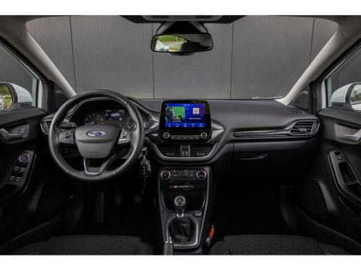 Ford Puma 1.0 EcoBoost Hybrid Titanium | Dealer o.h. | Trekhaak | LED verlichting | Cruise control ActivLease financial lease