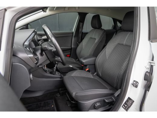 Ford Puma 1.0 EcoBoost Hybrid Titanium | Dealer o.h. | Trekhaak | LED verlichting | Cruise control ActivLease financial lease