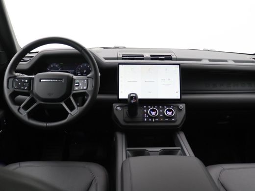 Land Rover Defender 110 2.0 P300e 110 X-Dynamic HSE 300PK Aut. MY26 Trekhaak, Head-Up Display, Memorystoel, 22" LM Ve... ActivLease financial lease