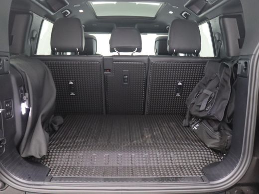 Land Rover Defender 110 2.0 P300e 110 X-Dynamic HSE 300PK Aut. MY26 Trekhaak, Head-Up Display, Memorystoel, 22" LM Ve... ActivLease financial lease