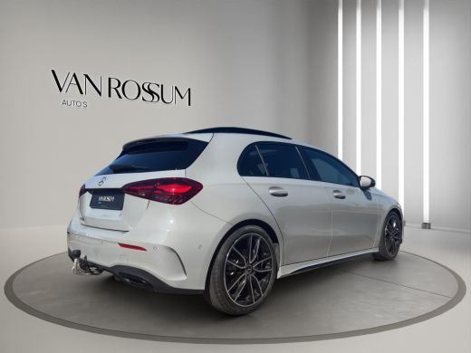 Mercedes-Benz A-Klasse 180 AMG Line | Pano | Sfeer | Stoelverw. | Camera | Trekhaak Electrisch | ActivLease financial lease