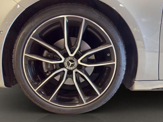 Mercedes-Benz A-Klasse 180 AMG Line | Pano | Sfeer | Stoelverw. | Camera | Trekhaak Electrisch | ActivLease financial lease