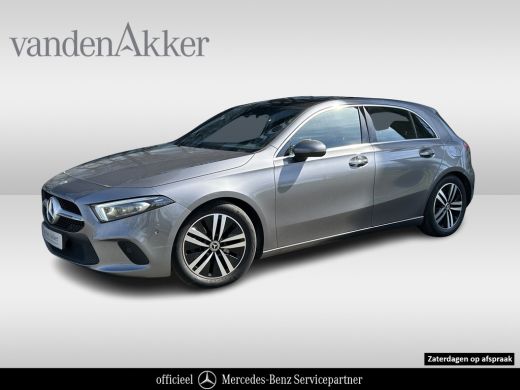 Mercedes-Benz A-Klasse 200 Luxury 164pk // Panoramadak // Carplay // Sfeerverlichting // MultiBeam LED // Keyless Entry ...