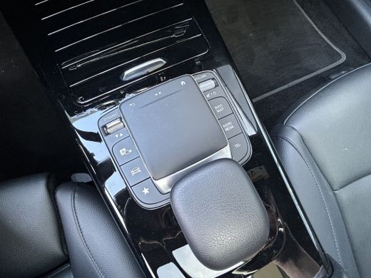 Mercedes-Benz A-Klasse 200 Luxury 164pk // Panoramadak // Carplay // Sfeerverlichting // MultiBeam LED // Keyless Entry ... ActivLease financial lease