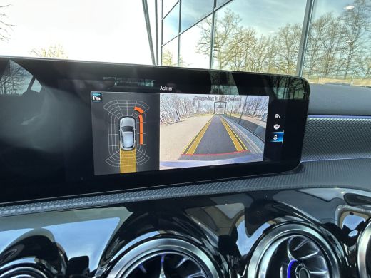 Mercedes-Benz A-Klasse 200 Luxury 164pk // Panoramadak // Carplay // Sfeerverlichting // MultiBeam LED // Keyless Entry ... ActivLease financial lease
