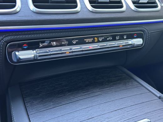 Mercedes-Benz GLE 400e 4Matic AMG // Luchtvering // Trekhaak 3300kg // Head-up // Multi Contour stoelen // Softclos... ActivLease financial lease