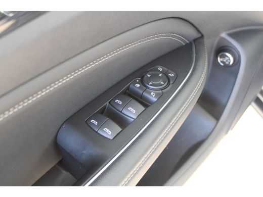 Opel Insignia Sports Tourer 1.6 Turbo Business Executive | Trekhaak | Navigatie | Keyless entry | Achteruitrijc... ActivLease financial lease