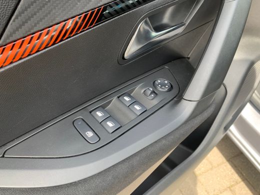 Peugeot 2008 1.2 PureTech Active AppleCarplay/ Android Auto | Cruise Control | Clima | DAB | Navi | Trekhaak | ActivLease financial lease