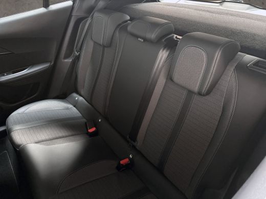 Peugeot 2008 1.2 PureTech Allure Sport 131Pk (VIRTUAL COCKPIT, APPLE CARPLAY, GROOT NAVI, 360 CAMERA, LEDER, S... ActivLease financial lease