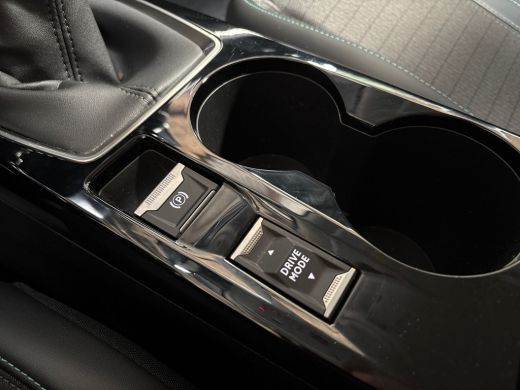 Peugeot 2008 1.2 PureTech Allure Sport 131Pk (VIRTUAL COCKPIT, APPLE CARPLAY, GROOT NAVI, 360 CAMERA, LEDER, S... ActivLease financial lease