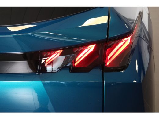 Peugeot 5008 1.2 Hybrid 145 GT | Panoramadak | Stoelen voor en achter verw. | Massage | Camera rondom | Stuurw... ActivLease financial lease
