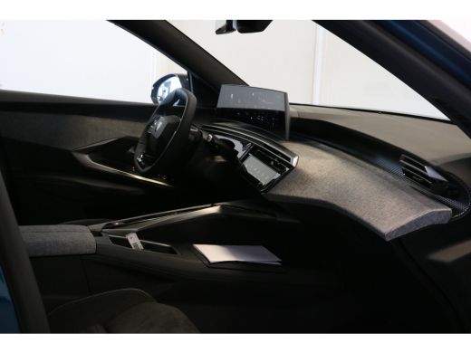 Peugeot 5008 1.2 Hybrid 145 GT | Panoramadak | Stoelen voor en achter verw. | Massage | Camera rondom | Stuurw... ActivLease financial lease