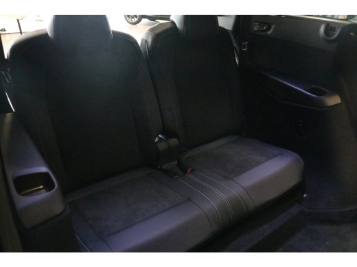 Peugeot 5008 1.2 Hybrid 145 GT | Panoramadak | Stoelen voor en achter verw. | Massage | Camera rondom | Stuurw... ActivLease financial lease