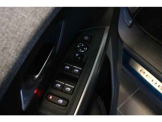 Peugeot 5008 1.2 Hybrid 145 GT | Panoramadak | Stoelen voor en achter verw. | Massage | Camera rondom | Stuurw... ActivLease financial lease