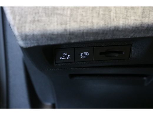 Peugeot 5008 1.2 Hybrid 145 GT | Panoramadak | Stoelen voor en achter verw. | Massage | Camera rondom | Stuurw... ActivLease financial lease