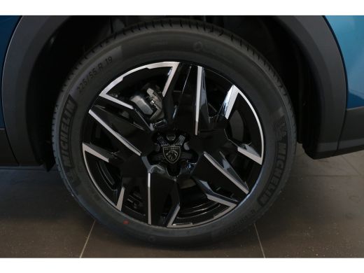 Peugeot 5008 1.2 Hybrid 145 GT | Panoramadak | Stoelen voor en achter verw. | Massage | Camera rondom | Stuurw... ActivLease financial lease