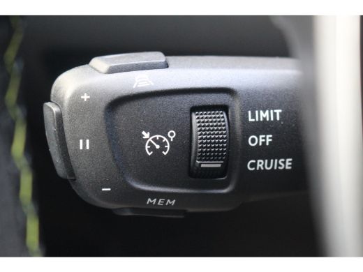 Peugeot e-208 EV GT 350 50 kWh | Camera | Stoelverwarming | Adaptive Cruise |Carplay | Navi | Climate Controle ... ActivLease financial lease