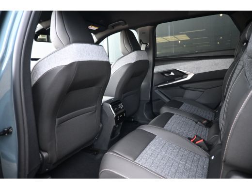 Peugeot e-5008 Allure Long Range 97 kWh DEMO-DEAL! 8 Jaar Garantie! | Afn. Trekhaak | Warmtepomp | 360 Camera | ... ActivLease financial lease