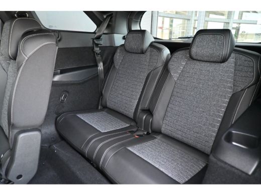 Peugeot e-5008 Allure Long Range 97 kWh DEMO-DEAL! 8 Jaar Garantie! | Afn. Trekhaak | Warmtepomp | 360 Camera | ... ActivLease financial lease
