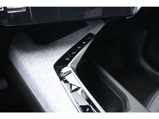 Peugeot e-5008 Allure Long Range 97 kWh DEMO-DEAL! 8 Jaar Garantie! | Afn. Trekhaak | Warmtepomp | 360 Camera | ... ActivLease financial lease