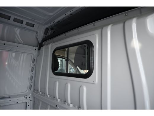 Peugeot e-Boxer 3.5t L3H2 110 kWh 280pk DEMO-DEAL! | Navigatie | Achteruitrijcamera | Digitale Binnenspiegel | Cl... ActivLease financial lease