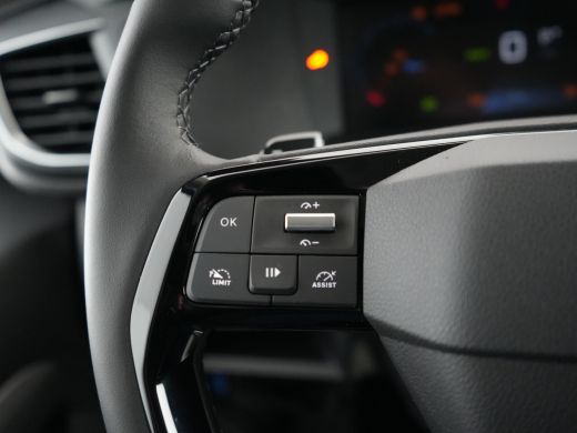 Peugeot Expert L3 75 kWh STX | ECall: Peugeot Connect SOS & Assistance | Elektrisch bedienbare en verwarmbare bu... ActivLease financial lease