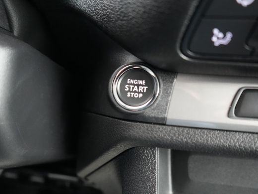 Peugeot Expert L3 75 kWh STX | ECall: Peugeot Connect SOS & Assistance | Elektrisch bedienbare en verwarmbare bu... ActivLease financial lease