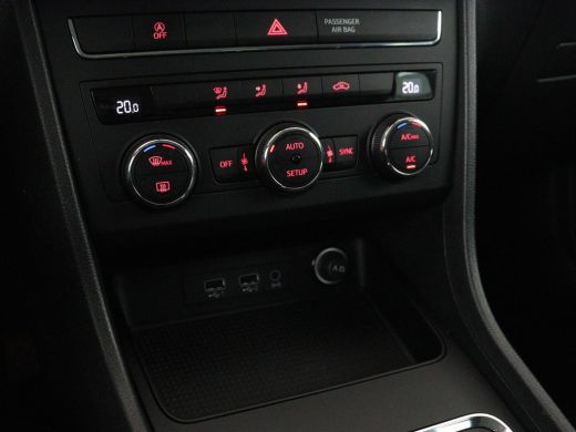 Seat Ateca 1.5 TSI Style | Automaat | Trekhaak | Camera | Carplay | Navigatie | Cruise control | Climate con... ActivLease financial lease