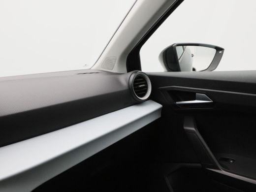 Seat Ibiza 1.0 TSi Style Business Connect | Stoelverwarming | Parkeer Sensoren | Carplay | Cruise Control | ... ActivLease financial lease