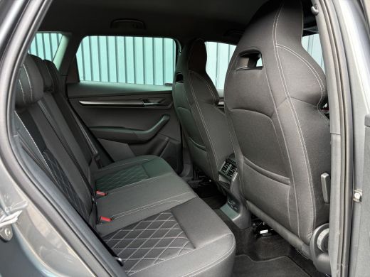 Skoda Karoq 1.5 TSI ACT Sportline Business | Camera | Adapt. Cr. | Stoel & Stuur verw. | Prijs Rijklaar!! ActivLease financial lease