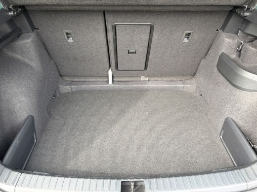 Skoda Karoq 1.5 TSI ACT Sportline Business | Camera | Adapt. Cr. | Stoel & Stuur verw. | Prijs Rijklaar!! ActivLease financial lease