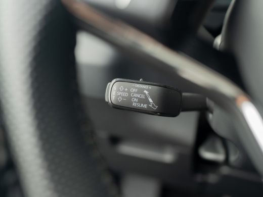 Skoda Karoq 1.5 TSI ACT Sportline Business | Camera | Adapt. Cr. | Stoel & Stuur verw. | Prijs Rijklaar!! ActivLease financial lease