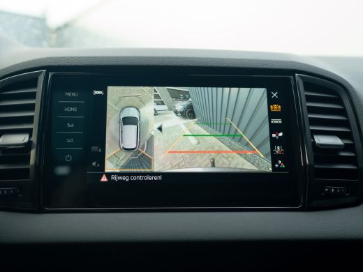 Skoda Karoq 1.5 TSI ACT Sportline Business | Pano | Trekhaak wegkl. | Stoelgeheugen | 360 Camera | Prijs Rijk... ActivLease financial lease