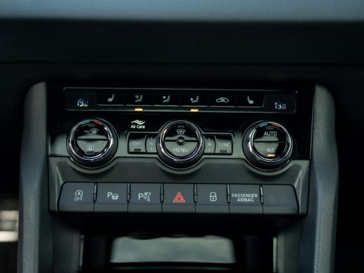 Skoda Karoq 1.5 TSI ACT Sportline Business | Pano | Trekhaak wegkl. | Stoelgeheugen | 360 Camera | Prijs Rijk... ActivLease financial lease