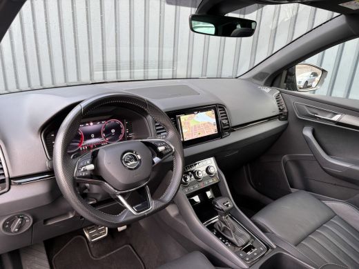 Skoda Karoq 1.5 TSI ACT Sportline Business | Pano | Trekhaak wegkl. | Stoelgeheugen | 360 Camera | Prijs Rijk... ActivLease financial lease