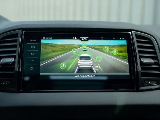 Skoda Karoq 1.5 TSI ACT Sportline Business | Pano | Trekhaak wegkl. | Stoelgeheugen | 360 Camera | Prijs Rijk... ActivLease financial lease