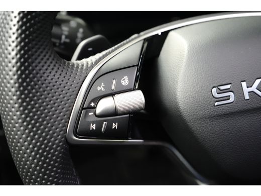 Skoda Kodiaq 1.5 TSI mHEV 110kW Selection 7 persoons | 3e stoelrij (2 Stoelen extra) | Achteruitrijcamera | Ma... ActivLease financial lease